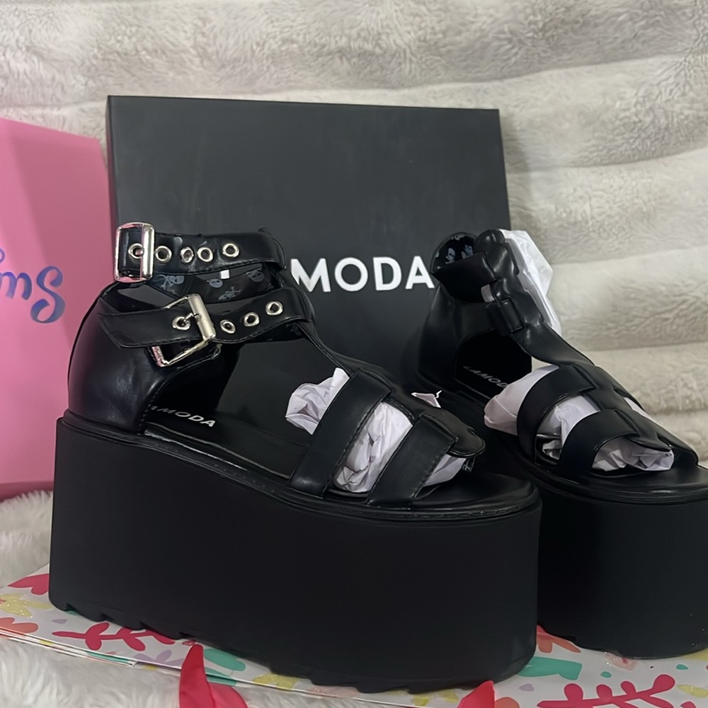 Dolls kill LAMODA JUST PEACHY PLATFORM SANDALS -black - Picture 2 of 10